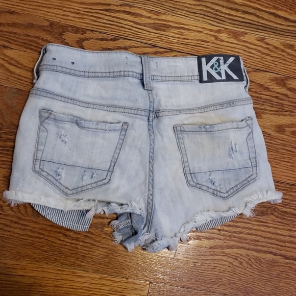 KENDALL & KYLIE shorts - Picture 4 of 5